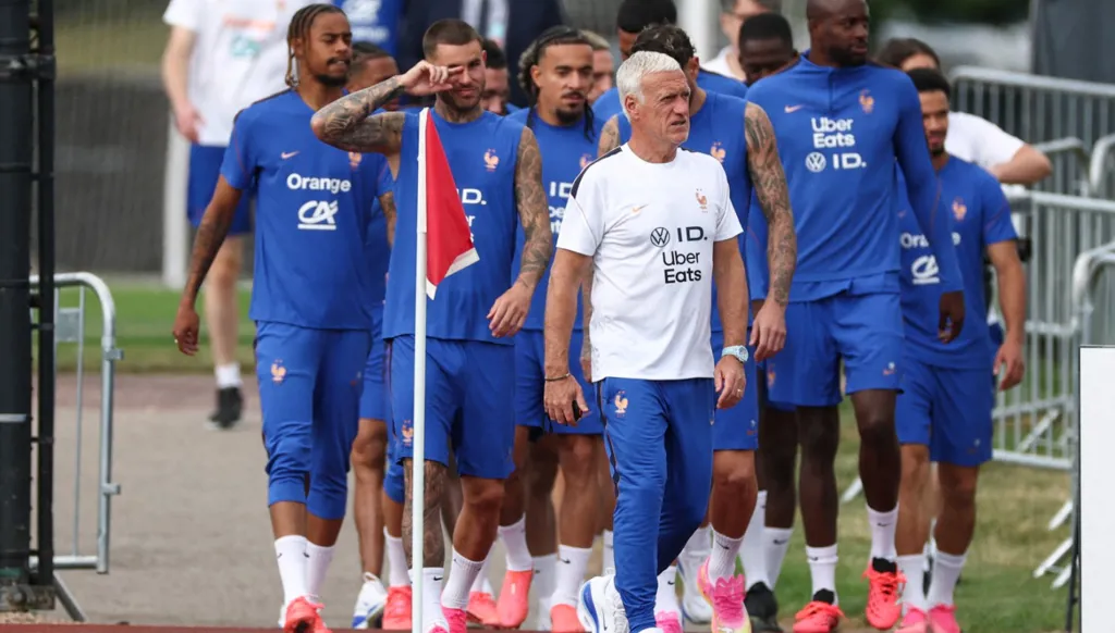 ديشان يحذّر لاعبيه من مواجهة العراق في كأس العالم 2026