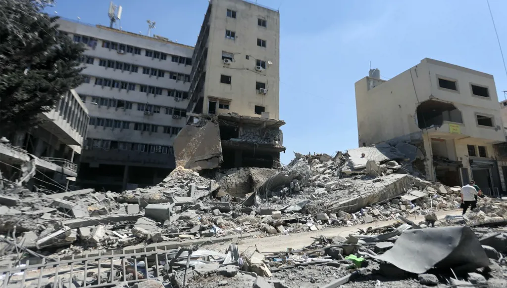 نتنياهو: لدينا حرية عمل كاملة في الجنوب... وجي دي فانس: المطلوب من إيران كبح جماح "حزب الله"