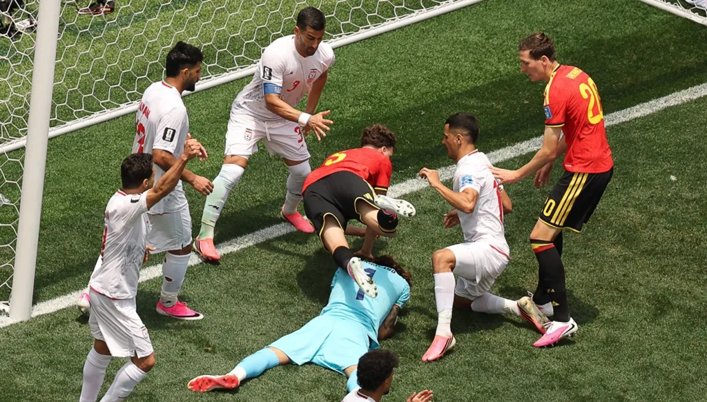 "هكذا نحمي أرضنا"... قاليباف يعلق على صمود حارس ودفاع إيران في كأس العالم 2026