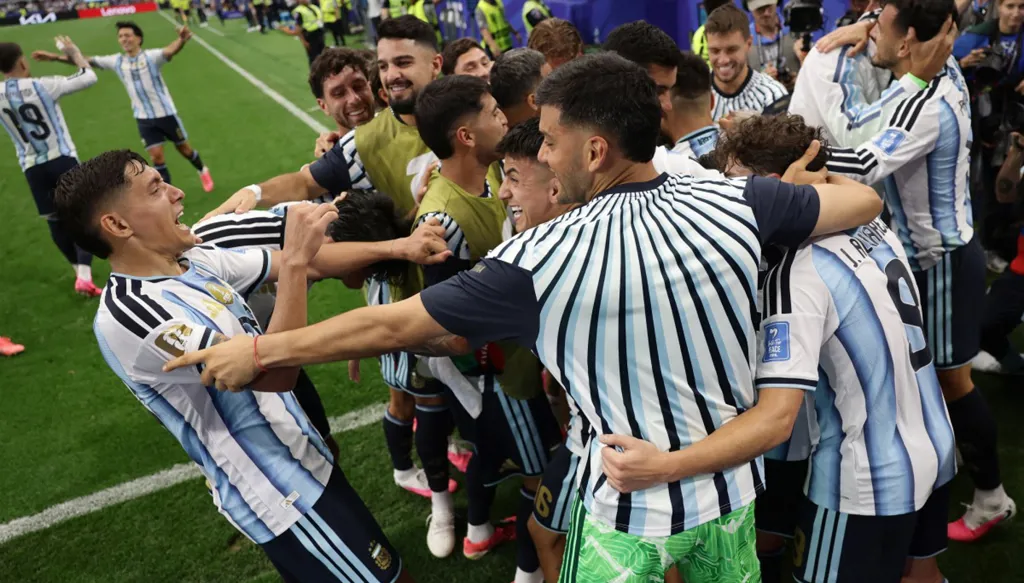 ميسي يقود الأرجنتين إلى دور الـ32 في كأس العالم 2026 بثنائية تاريخية