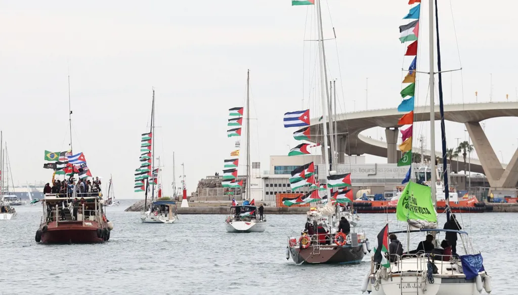 إيطاليا تؤكد إطلاق سراح ثلاثة ناشطين احتجزوا في ليبيا لانضمامهم إلى مهمة إنسانية لغزة