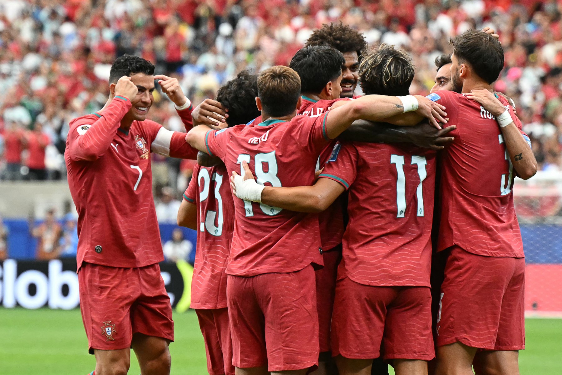 لاعبو منتخب البرتغال. (أ ف ب)