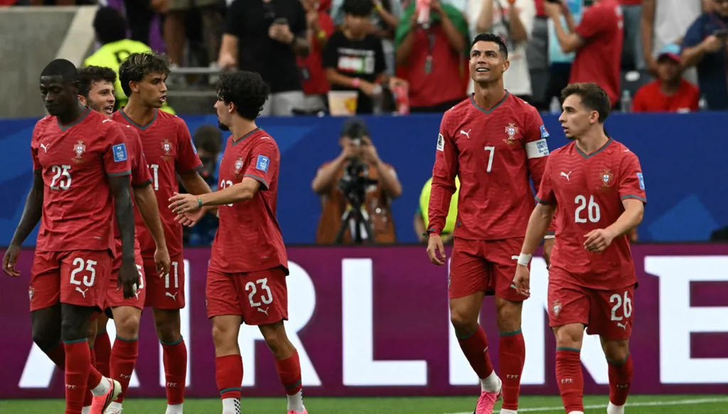 لاعبو البرتغال. (أ ف ب) 