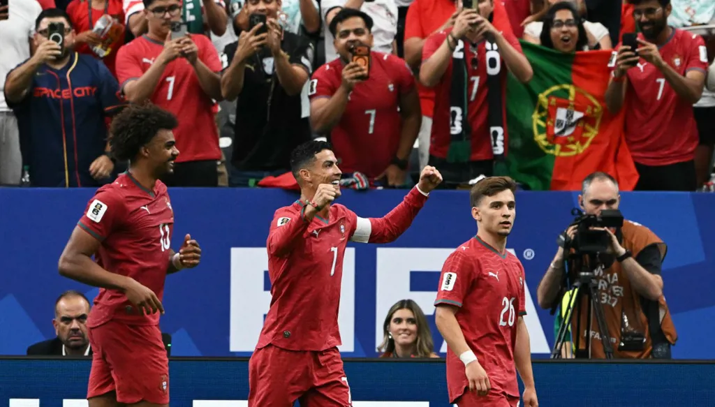 لاعبو البرتغال. (أ ف ب) 