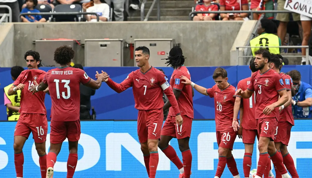 لاعبو البرتغال. (أ ف ب) 
