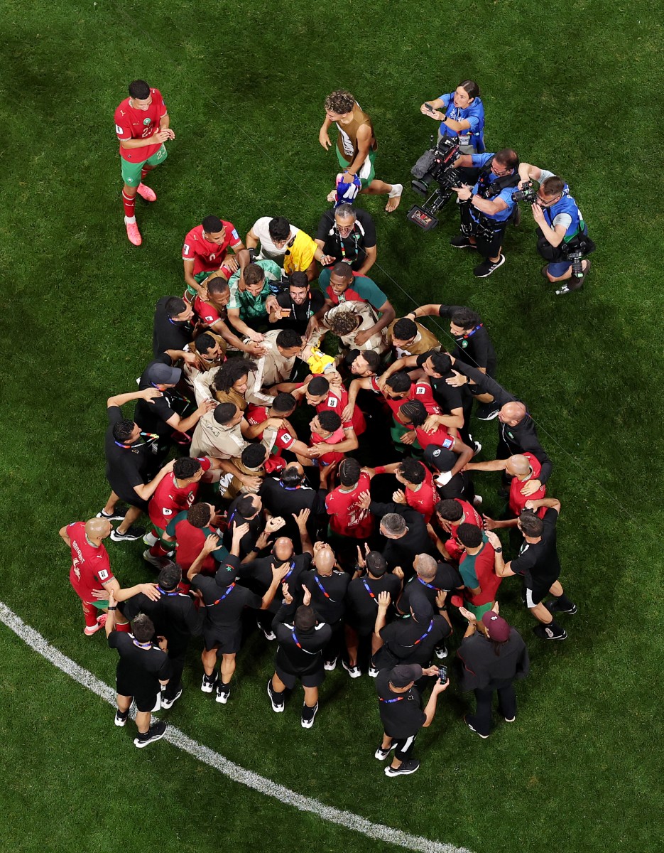 لاعبو المغرب بعد المباراة. (أ ف ب)