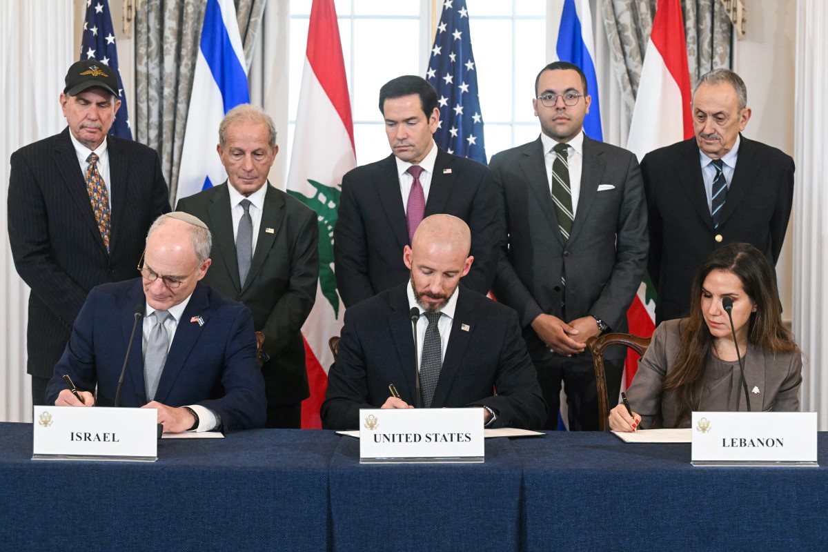 جانب من توقيع الاتفاق الاطاري بين لبنان واسرائيل 