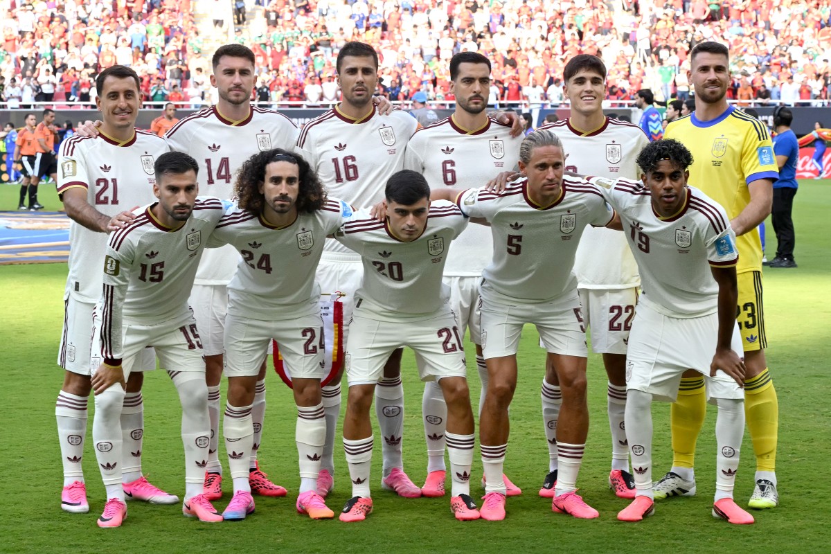 لاعبو منتخب إسبانيا. (أ ف ب)