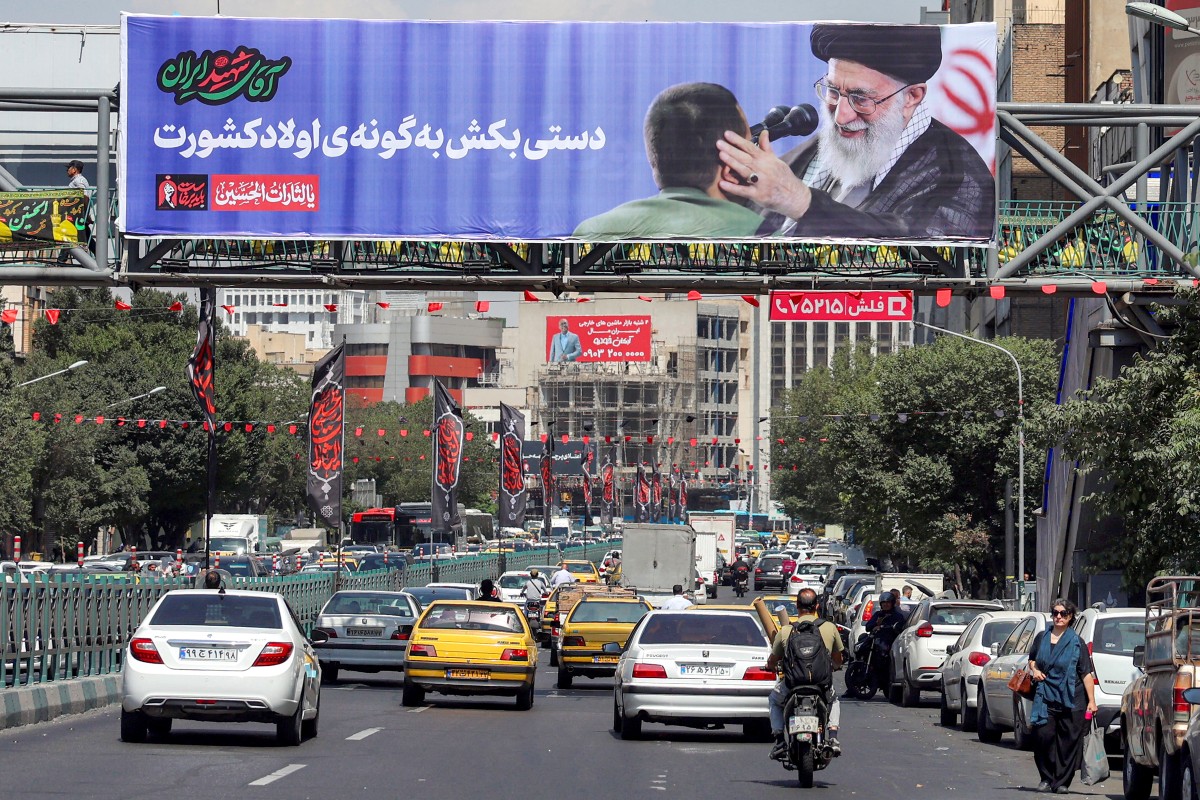 ازدحام مروري في طهران (أ ف ب)