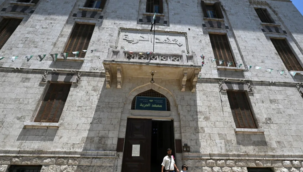 زيارة مرتقبة لماكرون إلى دمشق... أول قائد دولة غربية يزور سوريا منذ سقوط النظام