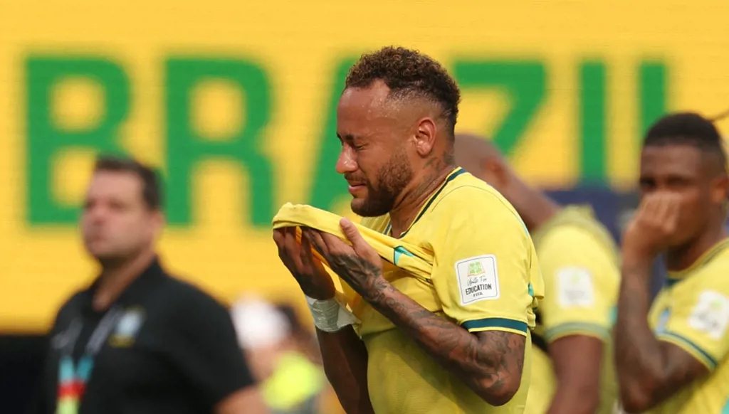 نيمار يفشل في بطولة البوكر بعد خروج البرازيل من كأس العالم