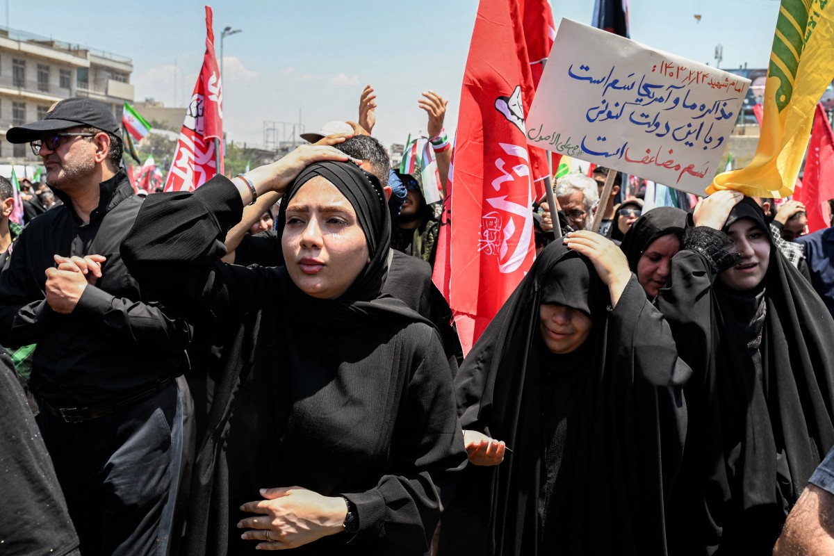 مشهد من مراسم التشييع (أ ف ب)