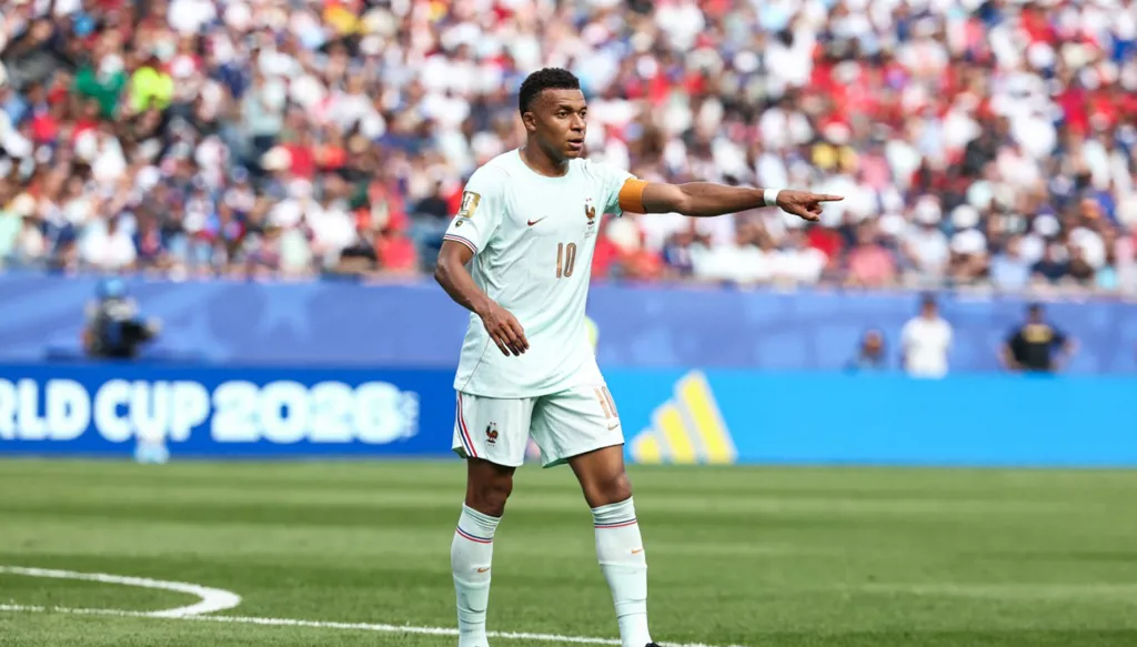 سر اعتراض مبابي عقب تصدي ياسين بونو لركلة الجزاء في كأس العالم 2026