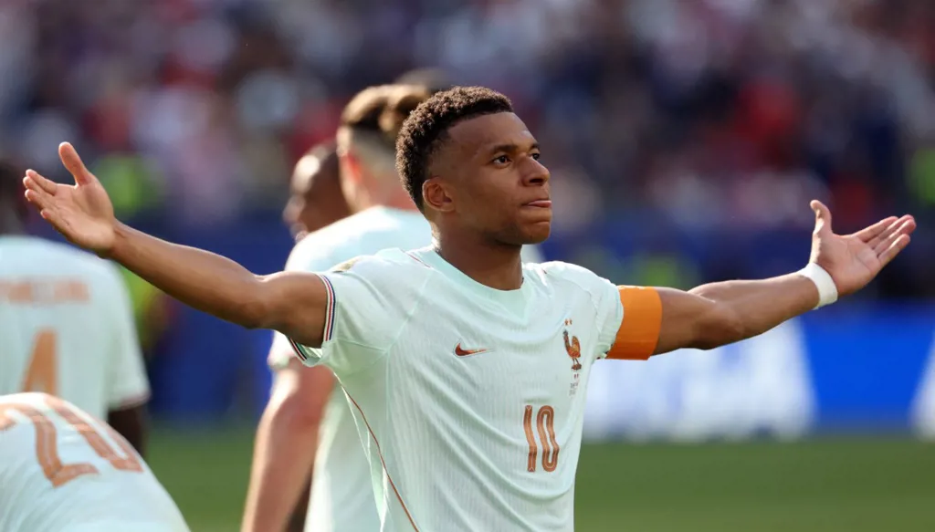 هل يغيب كيليان مبابي عن نصف نهائي كأس العالم 2026؟