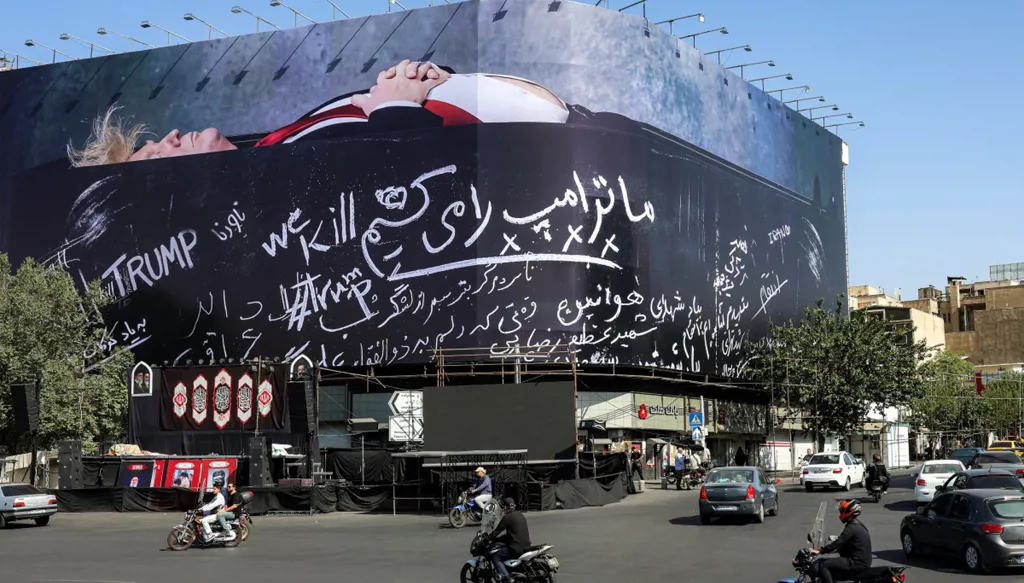 الولايات المتحدة تكثّف ضرباتها على إيران لليلة السادسة: استهداف مطارات وجسور وبنى تحتية