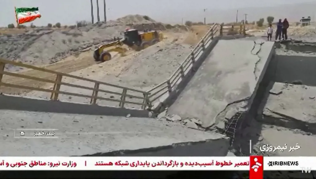 أضرار جراء قصف أميركي على إيران (أ ف ب).