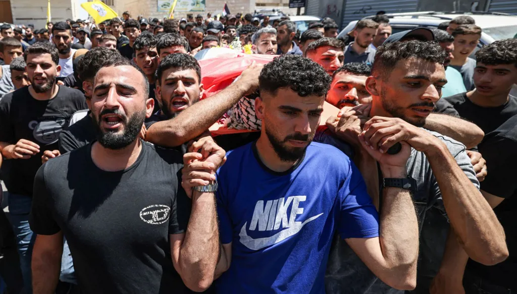 الاتحاد الفلسطيني ينعى فادي النعسان بعد أسبوع من إصابته بالرصاص