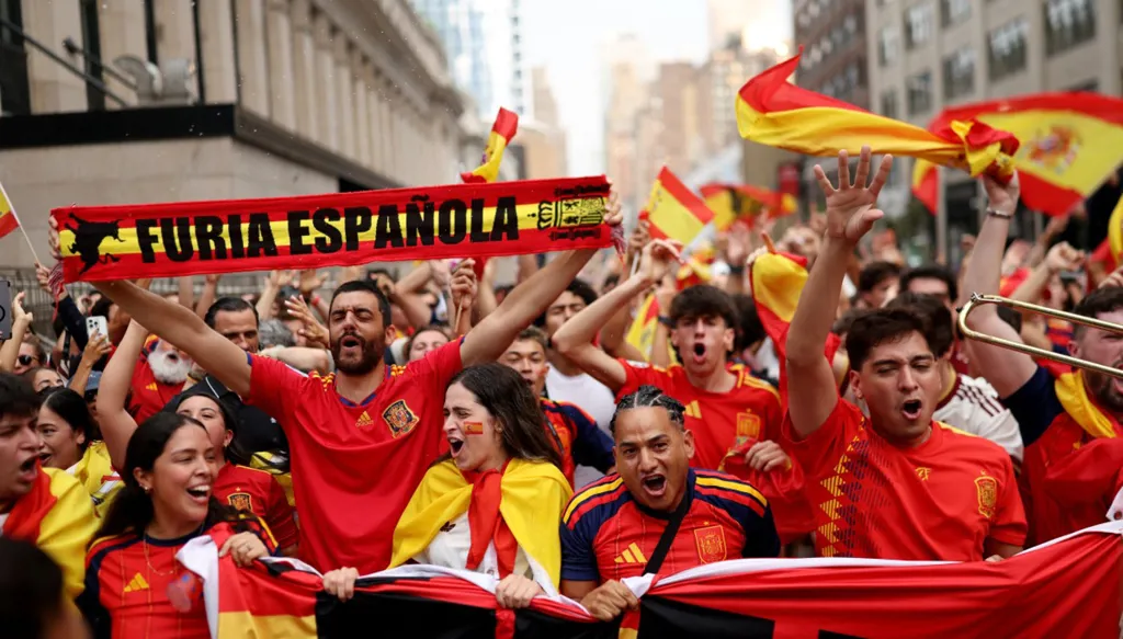 شوارع مدريد تعلن حالة الطوارئ الاحتفالية ترقباً لـ "النجمة الثانية"