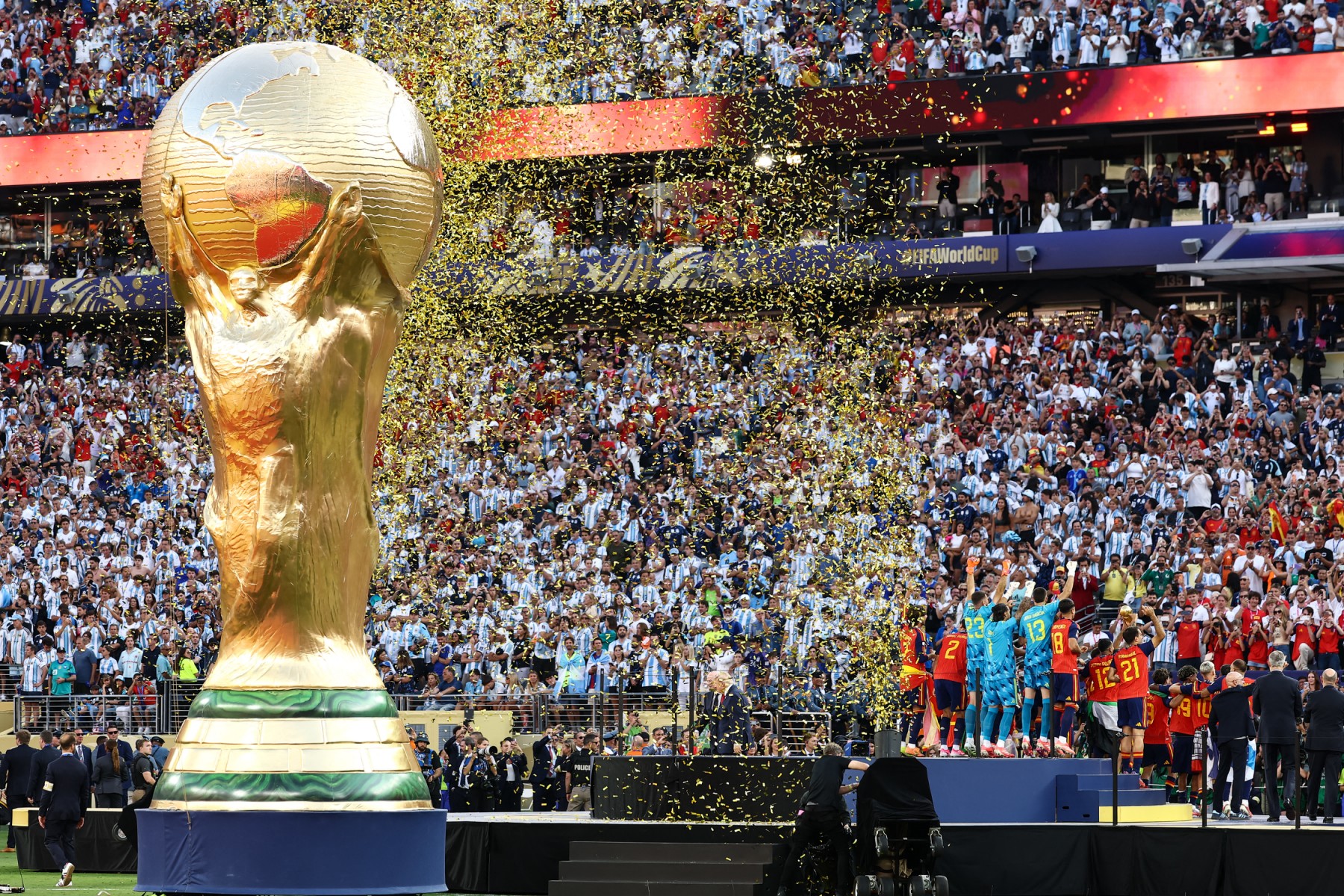 هل يرتفع عدد المنتخبات المشاركة في كأس العالم 2030 إلى 64 منتخباً؟