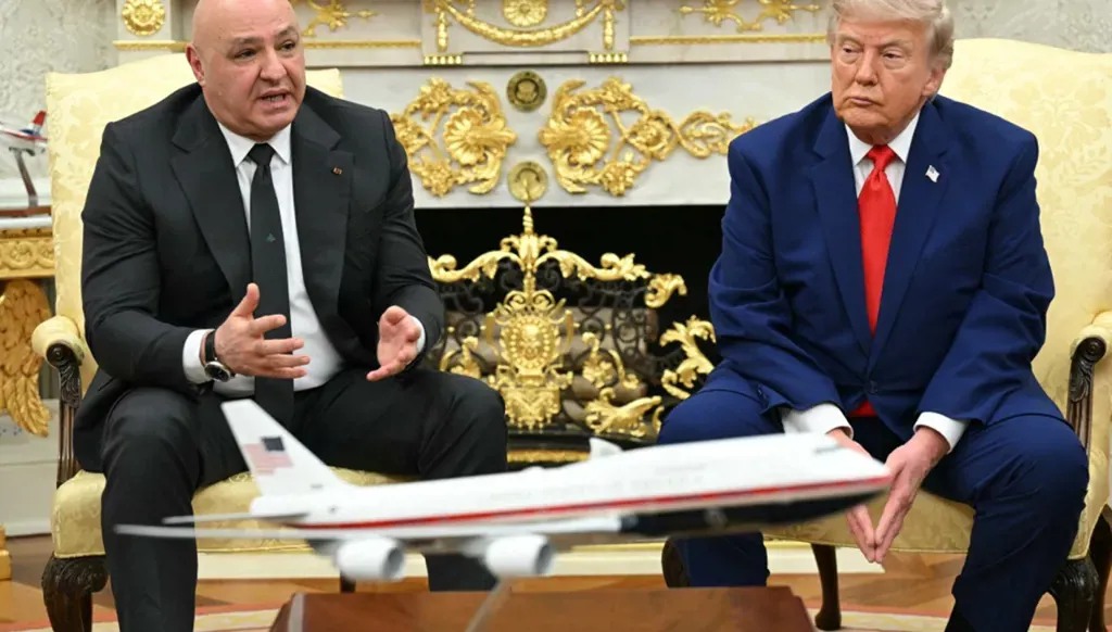 الرئيس اللبناني جوزف عون (يسار) ونظيره الأميركي دونالد ترامب (أ ف ب).