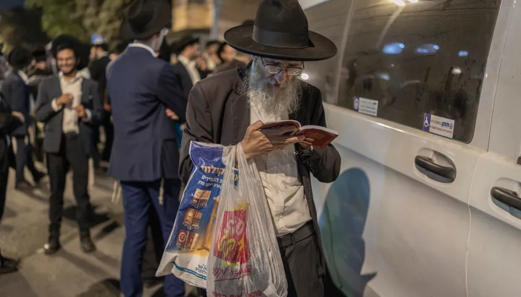 إسرائيل تقرأ تحرّكات ترامب... مناورة بين الحرب والتفاوض