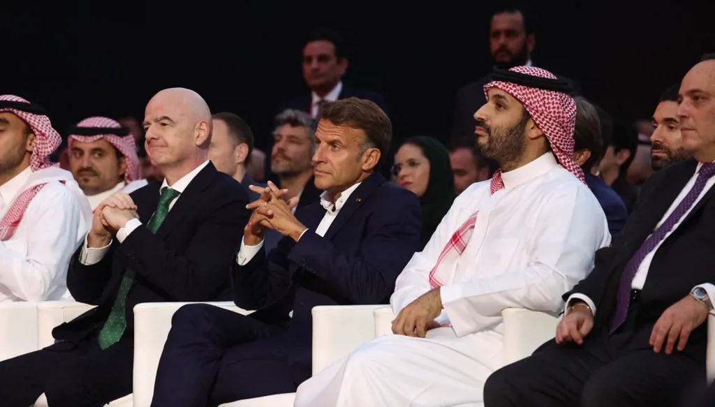 "ليلة رياضية" بين ماكرون وبن سلمان في باريس... ترقّب لمحادثات إقليمية وبحث اتفاقيات ثنائية (فيديو)