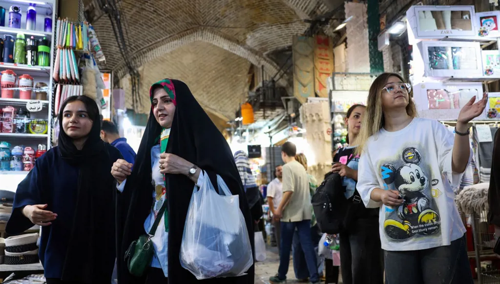 الحياة اليومية في إيران (أ ف ب).
