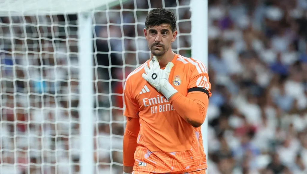 كورتوا يشرح سبب تعليق مسيرته مع منتخب بلجيكا موقتاً