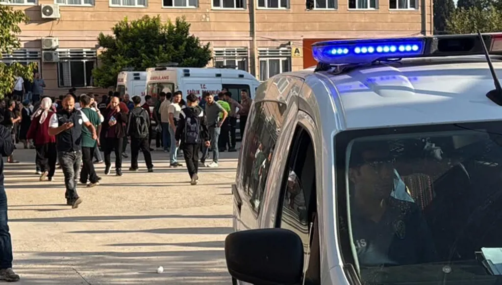 تركيا... هجوم على مدرسة ثانوية يسفر عن  إصابة ثمانية أشخاص بينهم تلاميذ (صور وفيديو)