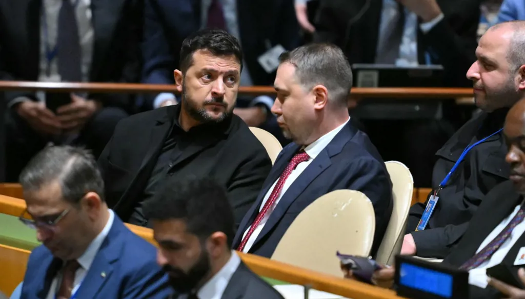 الرئيس الأوكراني فولوديمير زيلينسكي يحضر الدورة الحادية والثمانين للجمعية العامة للأمم المتحدة (أ ف ب). 