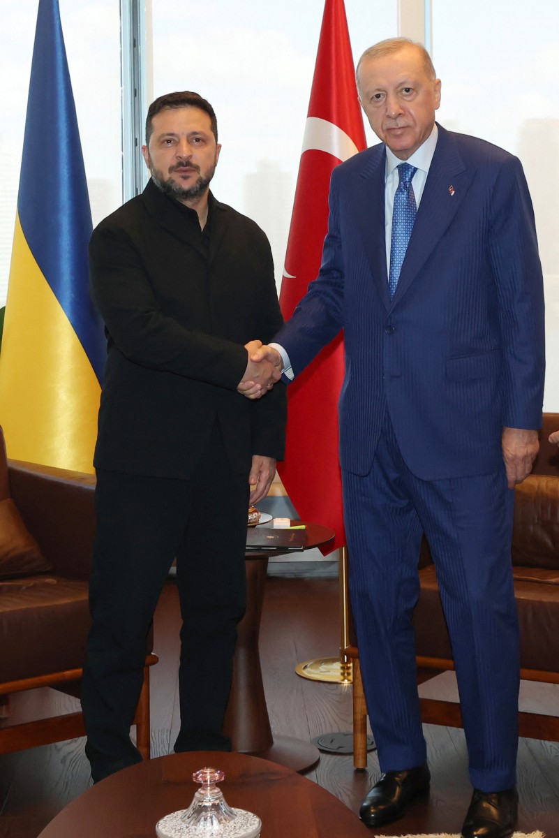 رجب طيب أردوغان وفولوديمير زيلينسكي. (أ ف ب)