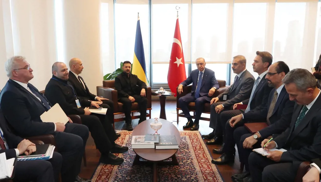 أردوغان يبلغ زيلينسكي بأن هجمات البحر الأسود غير مبررة