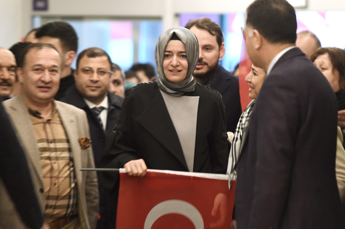 وزيرة تركية سابقة ونائبة الأمين العام لحزب العدالة والتنمية الحاكم بتول سايان كايا (أ ف ب)