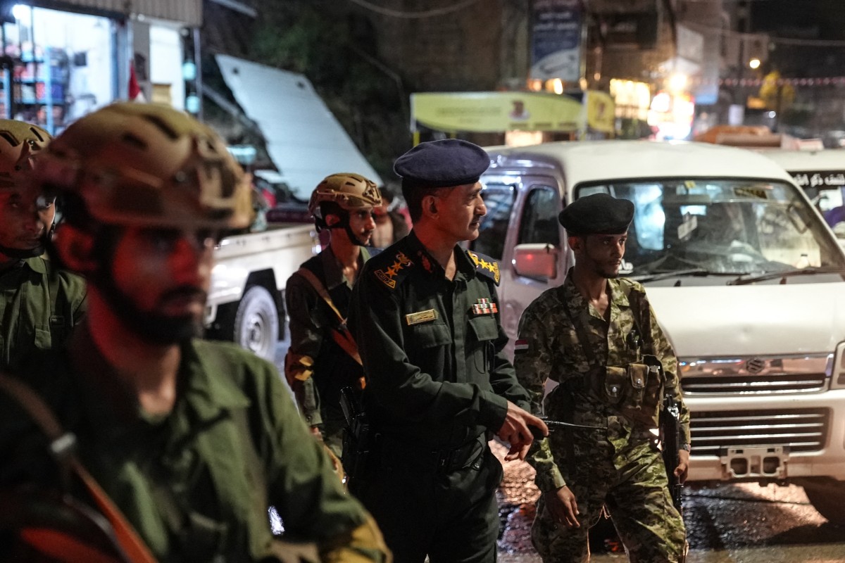 متحدث باسم حكومة اليمن: نفّذنا 20 غارة على أهداف للحوثيين في تعز