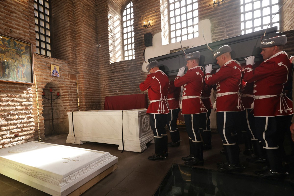 AFP__20261003__D2693G9__v2__MidRes__Bulg