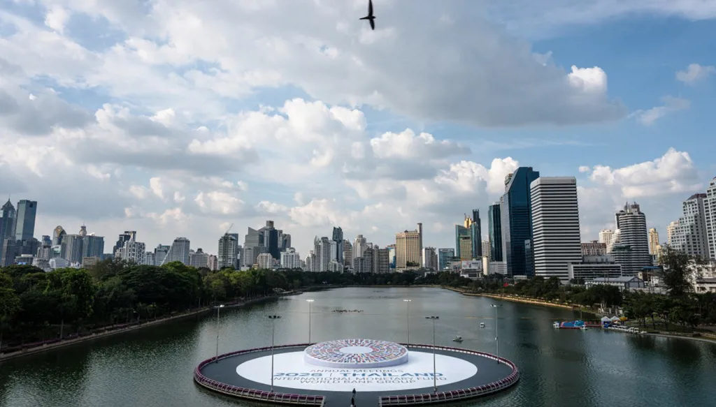 الحرب في الشرق الأوسط وأزمة الديون تتصدران اجتماعاً مالياً عالمياً في تايلاند