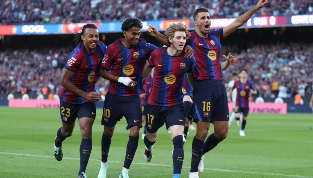 لاعبو برشلونة. (أ ف ب)