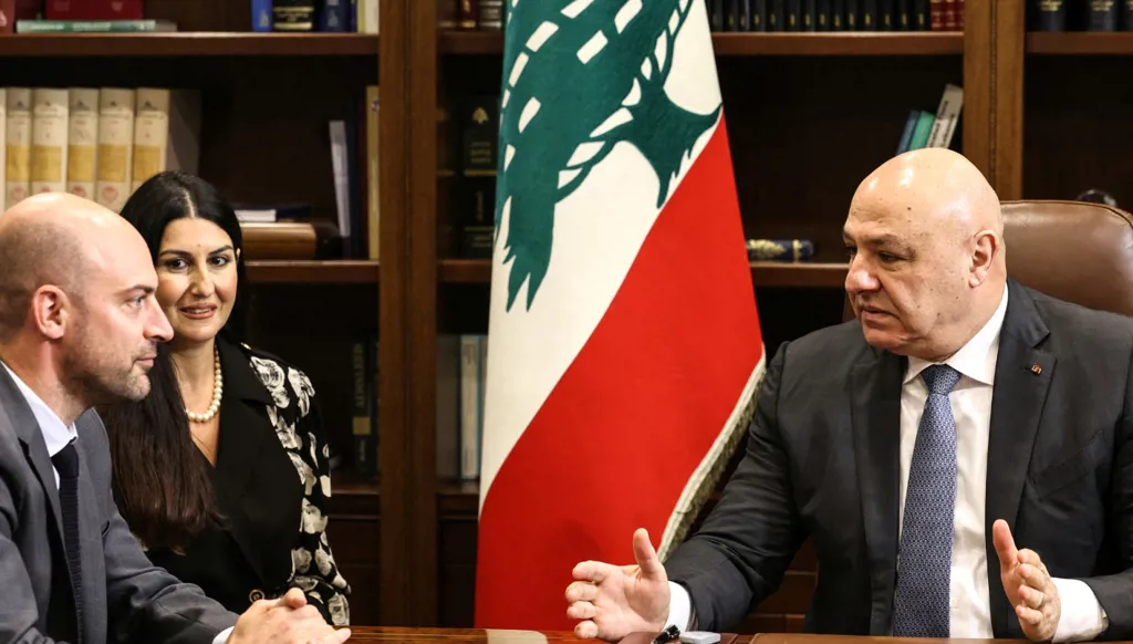 حرب لبنان: فهمي إلى بيروت وترقّب لاجتماع تامبا وسط التصعيد وسجال السلاح | "النهار" في تغطية مستمرة