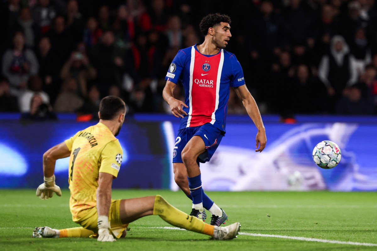 أشرف حكيمي يعادل رقم محمد صلاح في دوري أبطال أوروبا