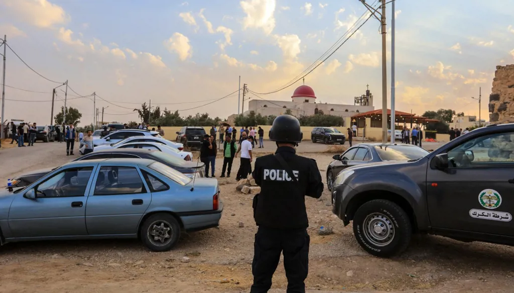 بعد هجوم كنيسة الكرك... الأردن يتوعّد بمواجهة العمل الإرهابي بأشد العقوبات!