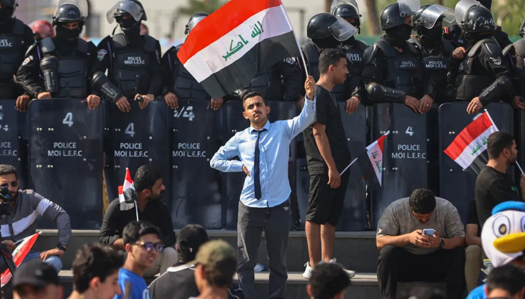 احتجاجات تشرين تتجدد في العراق... مطالب 2019 تلاحق حكومة الزيدي
