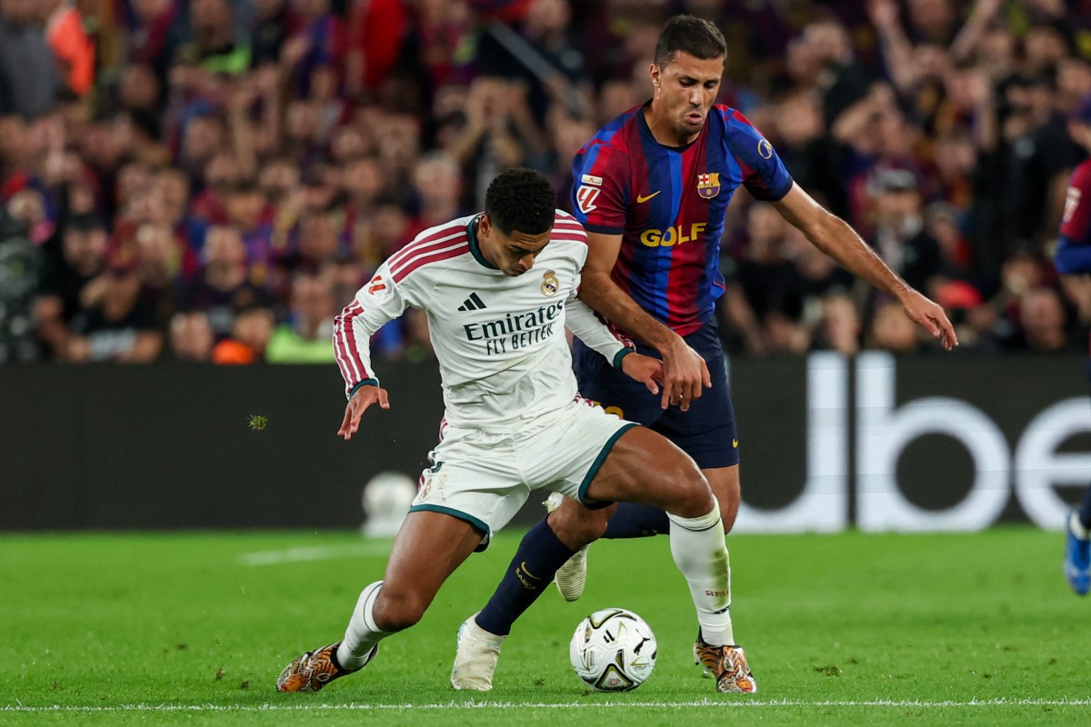 من مباراة برشلونة وريال مدريد. (أ ف ب)