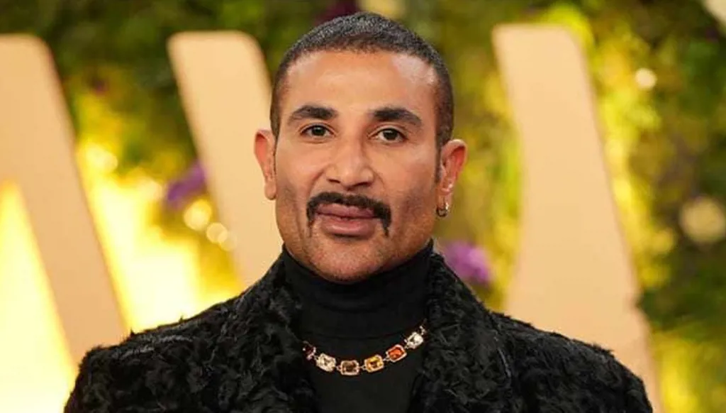 أحمد سعد يكشف سر إطلالاته "العجيبة"