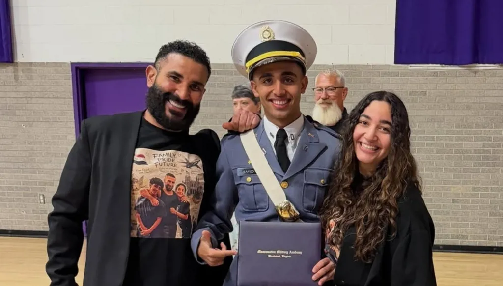 أحمد سعد بين فرحة التخرج وجدل العودة إلى علياء بسيوني