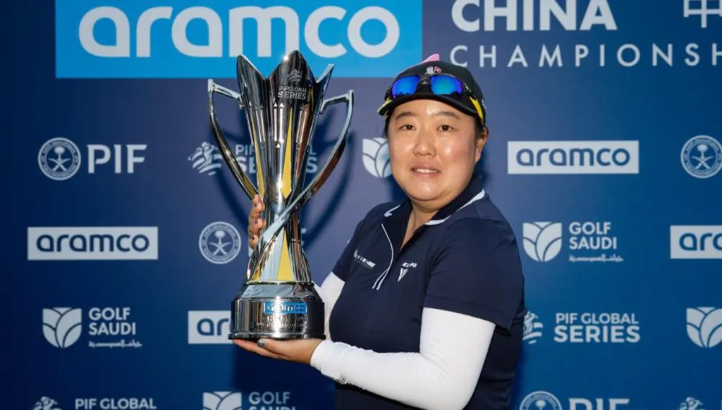الصينية روي شين ليو تدخل تاريخ الغولف ضمن السلسلة العالمية لصندوق الاستثمارات العامة