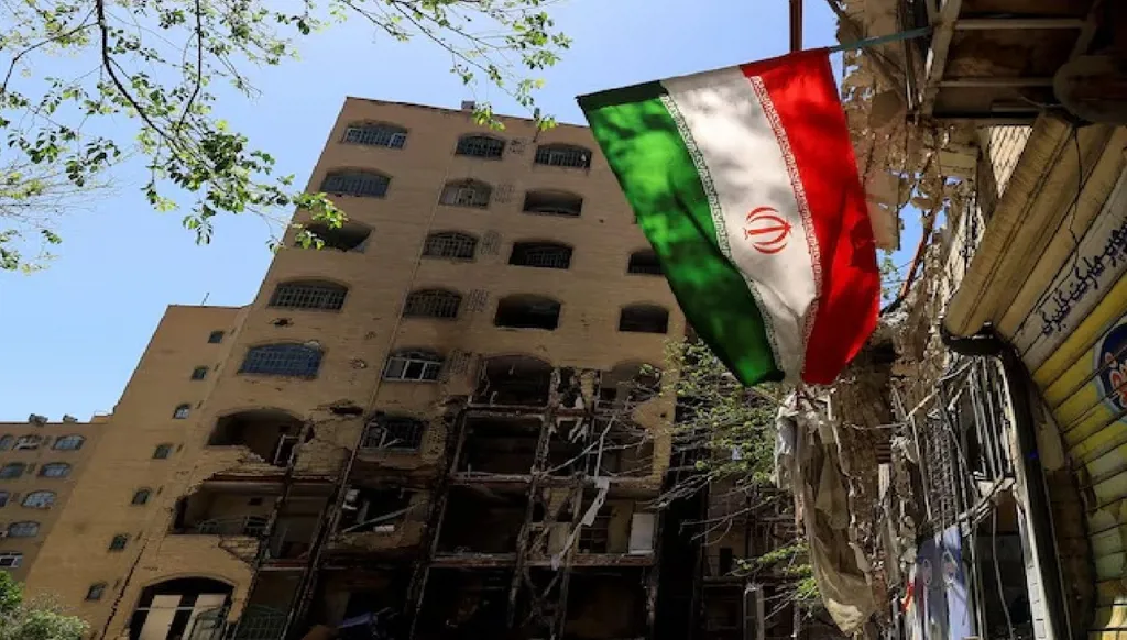 جولة جديدة من الضربات الأميركية ضد إيران... والحرس الثوري يهدد برد فوري