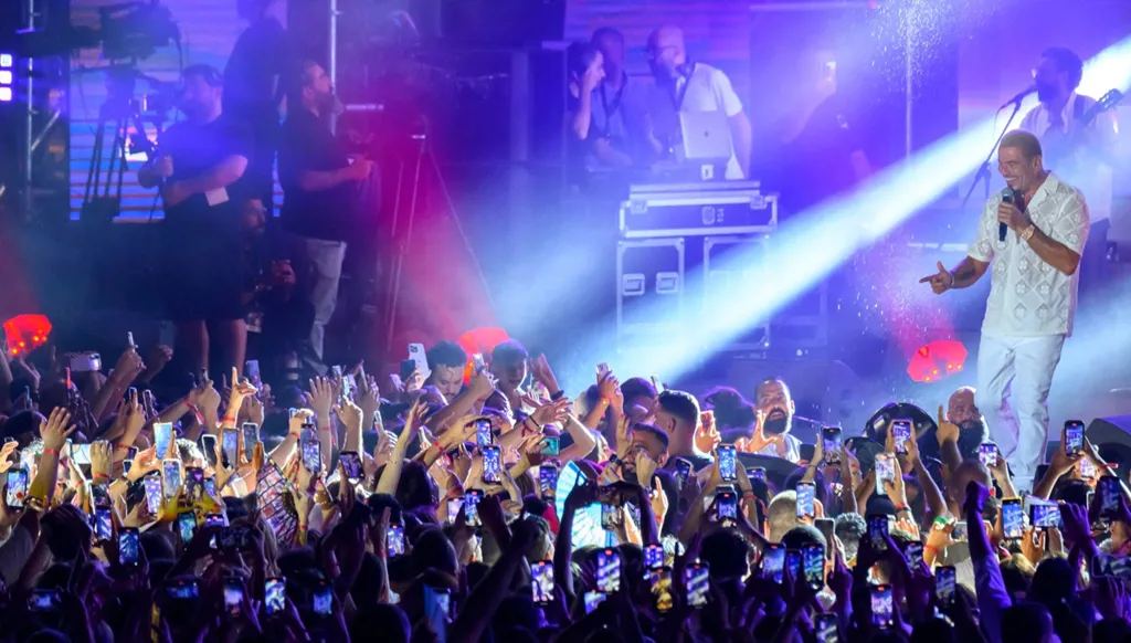 عمرو دياب في حفل استثنائي: يا بيروت يا جميلة