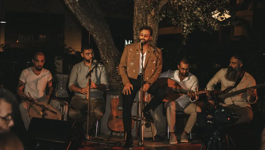 زاف يطلق "ما بيصير" ويفتح أبواب "شرق لا يهدأ": هويّة لبنانية وعربية بصوت مختلف