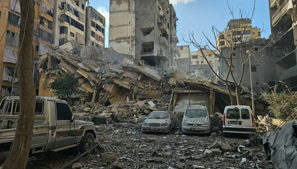 قصفٌ إسرائيلي عنيف مساءً على البقاع والجنوب والضاحية... وعمليات عسكرية متواصلة لـ"حزب الله"