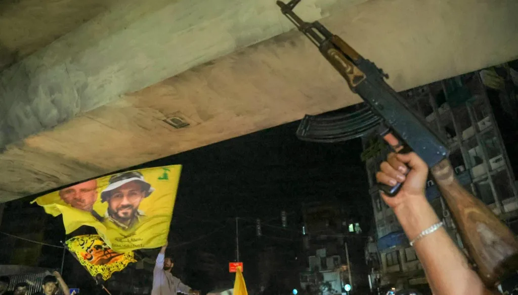 اعترضتهما القبة الحديدية... "حزب الله" أطلق صاروخاً وطائرة مسيّرة باتجاه القوات الإسرائيلية في جنوب لبنان